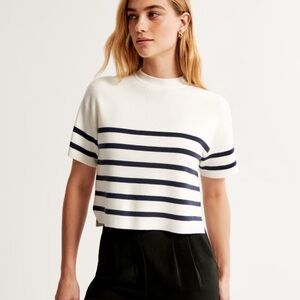 Abercrombie & Fitch LuxeLoft Sweater Tee Size Large NWT